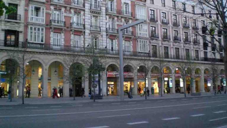 Zaragoza ha activado la cuenta atrás definitiva para sancionar a quienes incumplan la normativa de la ZBE